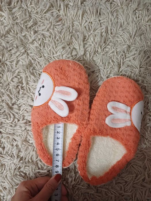 Chinelos Quentes de Inverno para uma Criança Menina