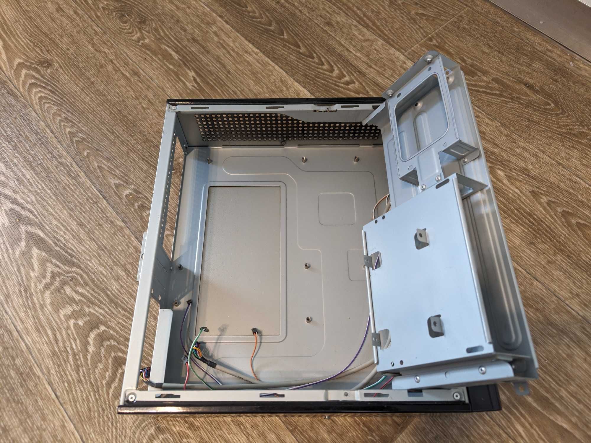 Продам компьютерный корпус mATX Golden Field