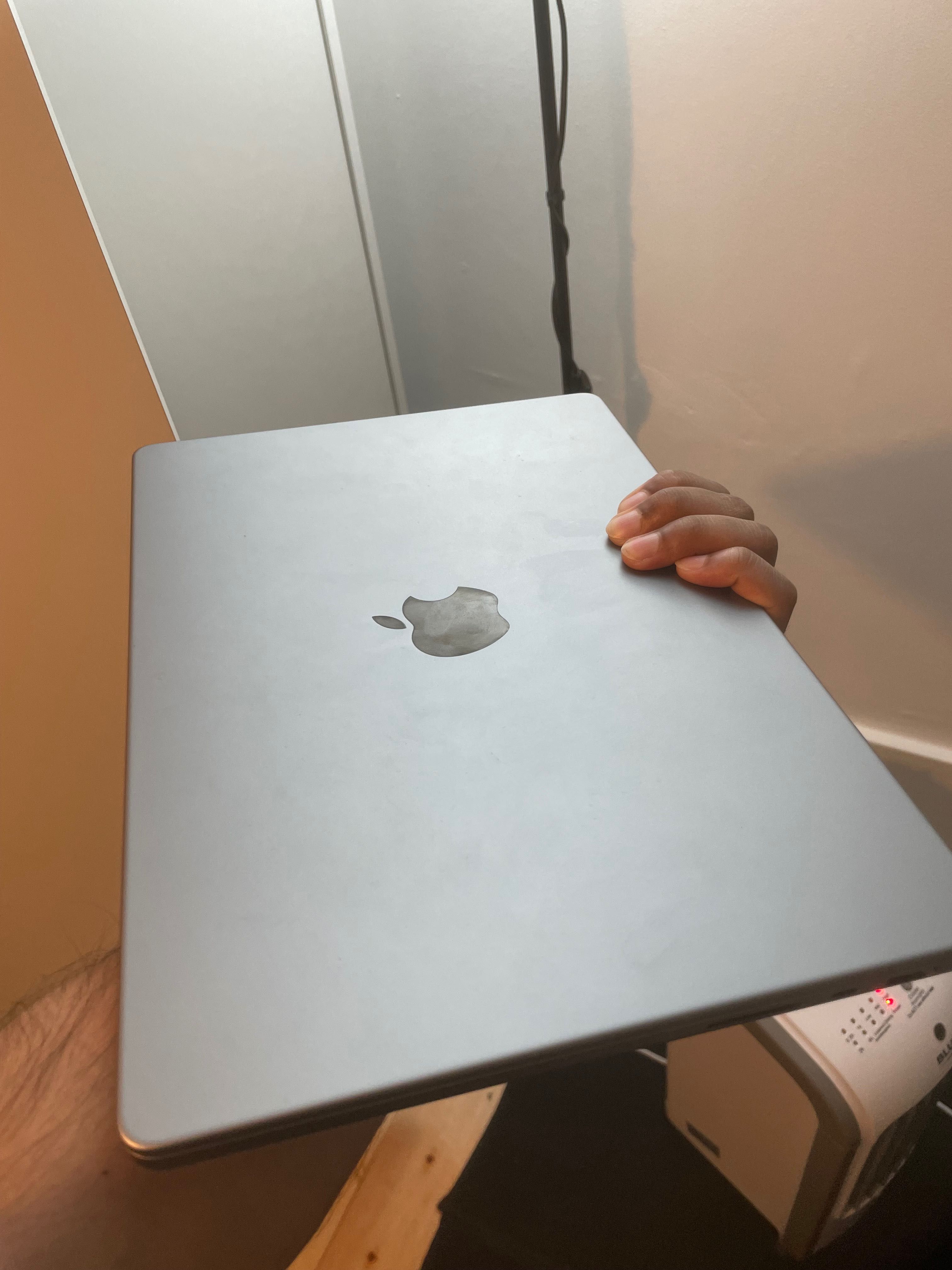 Macbook Pro 14” M2 1Tb