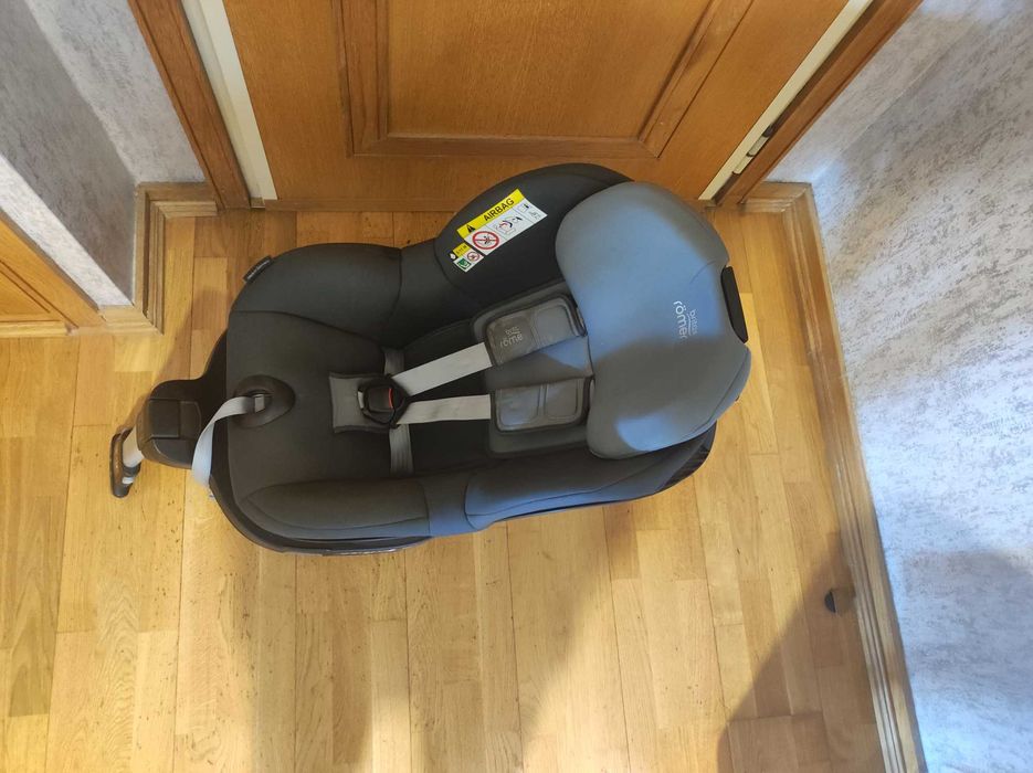 Cadeirinha auto Britax Romer Dualfix M i-Size – impecável