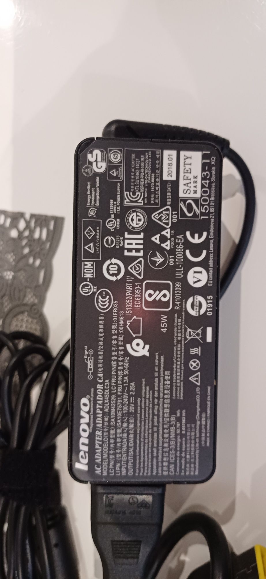Zasilacz do laptopa Lenovo