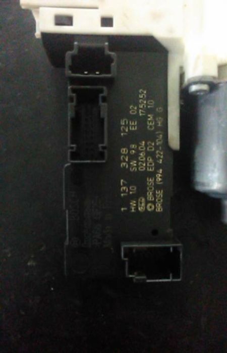 Motor vidro frente esquerdo PEUGEOT 407 (6D_)