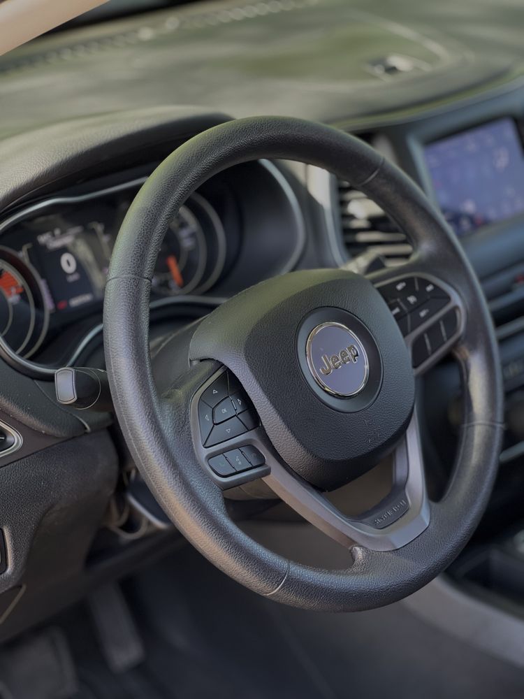 Jeep cherokee 2020