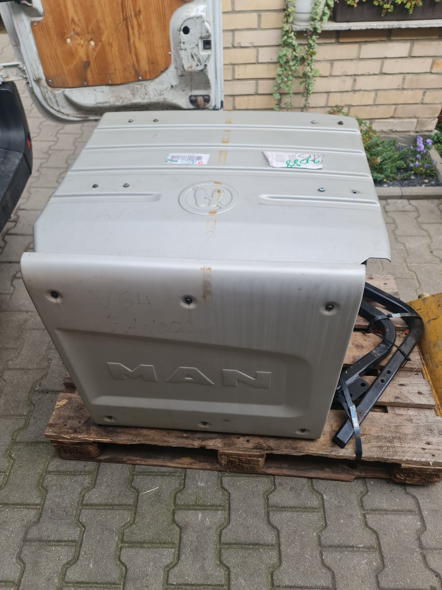 Katalizator dpf  tłumik scr man tgx tg3 tgs stan bdb gwarancja faktura