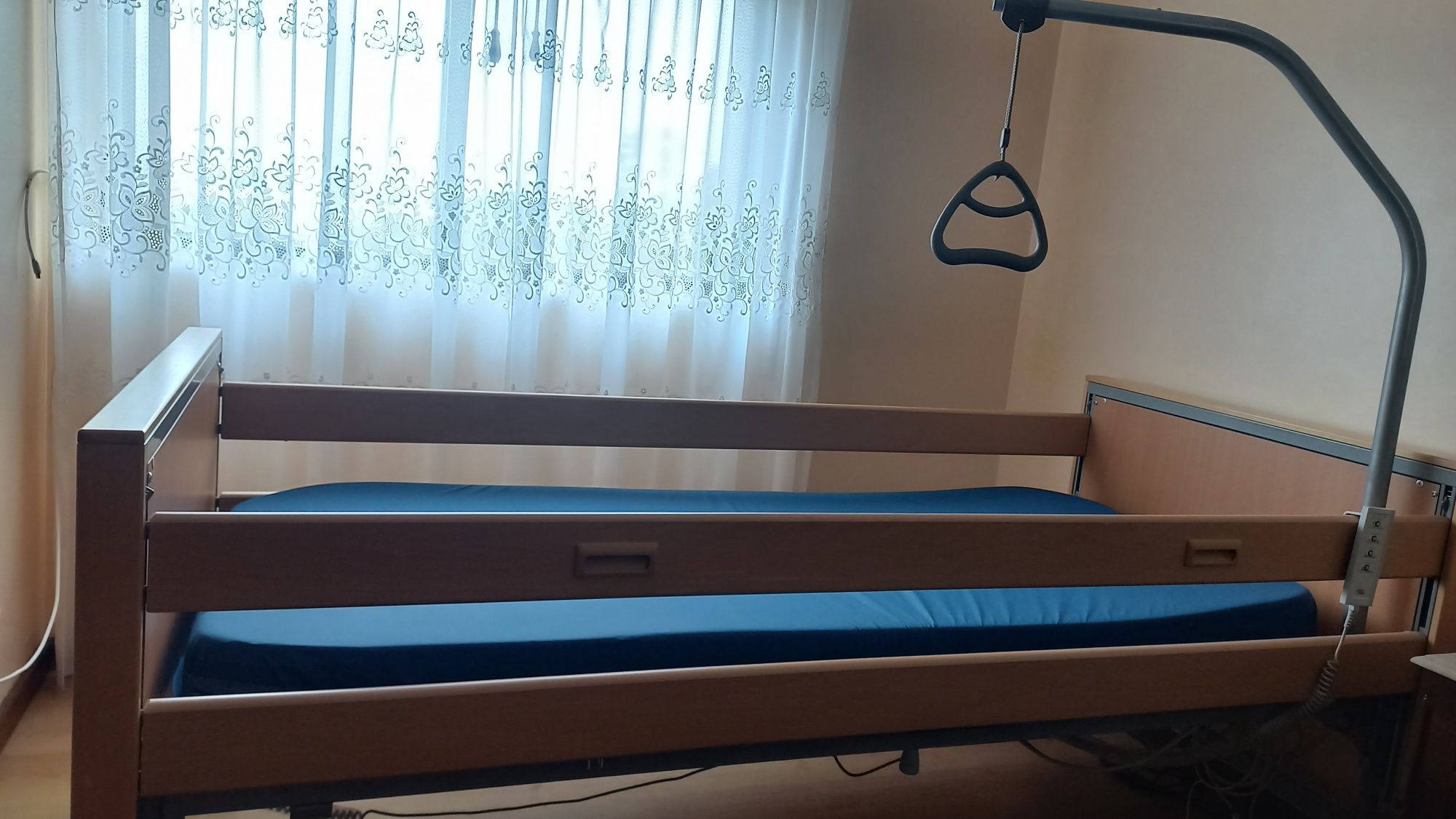 Cama elétrica articulada