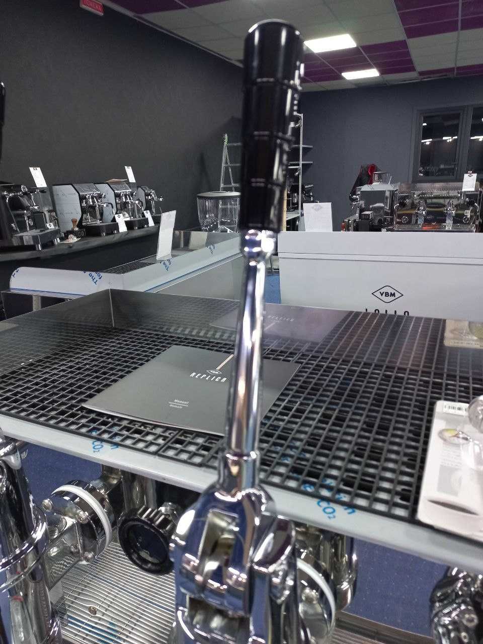 Нова професійна Італійська кавоварка VBM Replica Piston 2GR Inox НДС