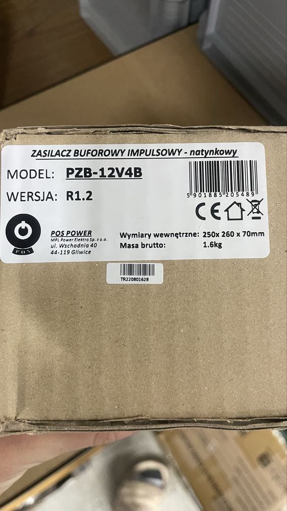 Zasilacz buforowy natynkowy MW Power ZBF-12V/7A