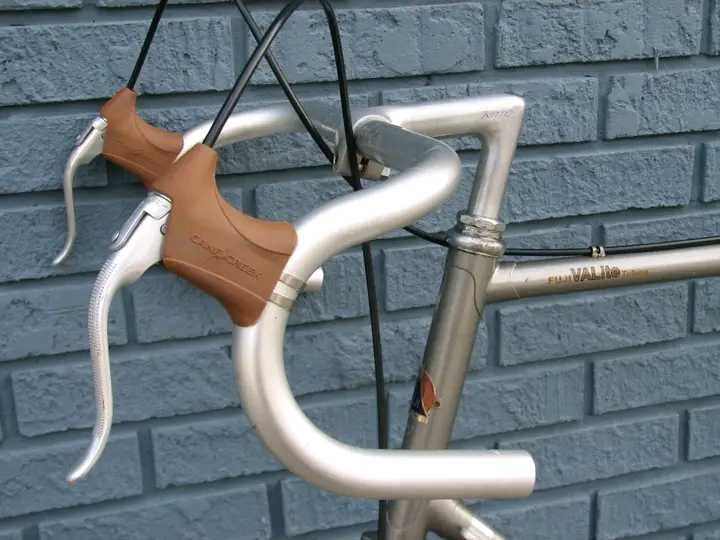 Bicicleta  Fuji Espree VALite vintage clássica  
Tamanho 63