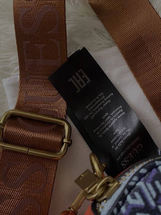 Продам сумку guess