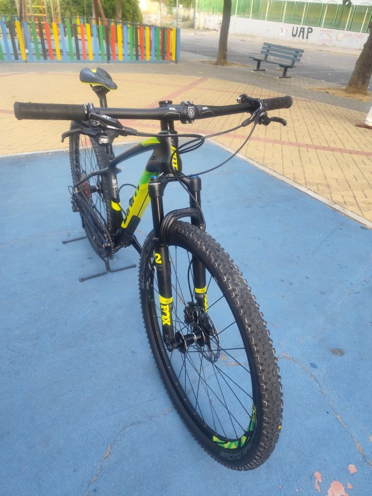 Giant XTC Advanced  carbono 29"