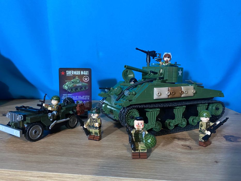 Lego Tanque Sherman e Jeep Willys + figuras WWII