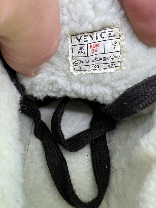 Зимові шкіряні черевики 39р. Venice