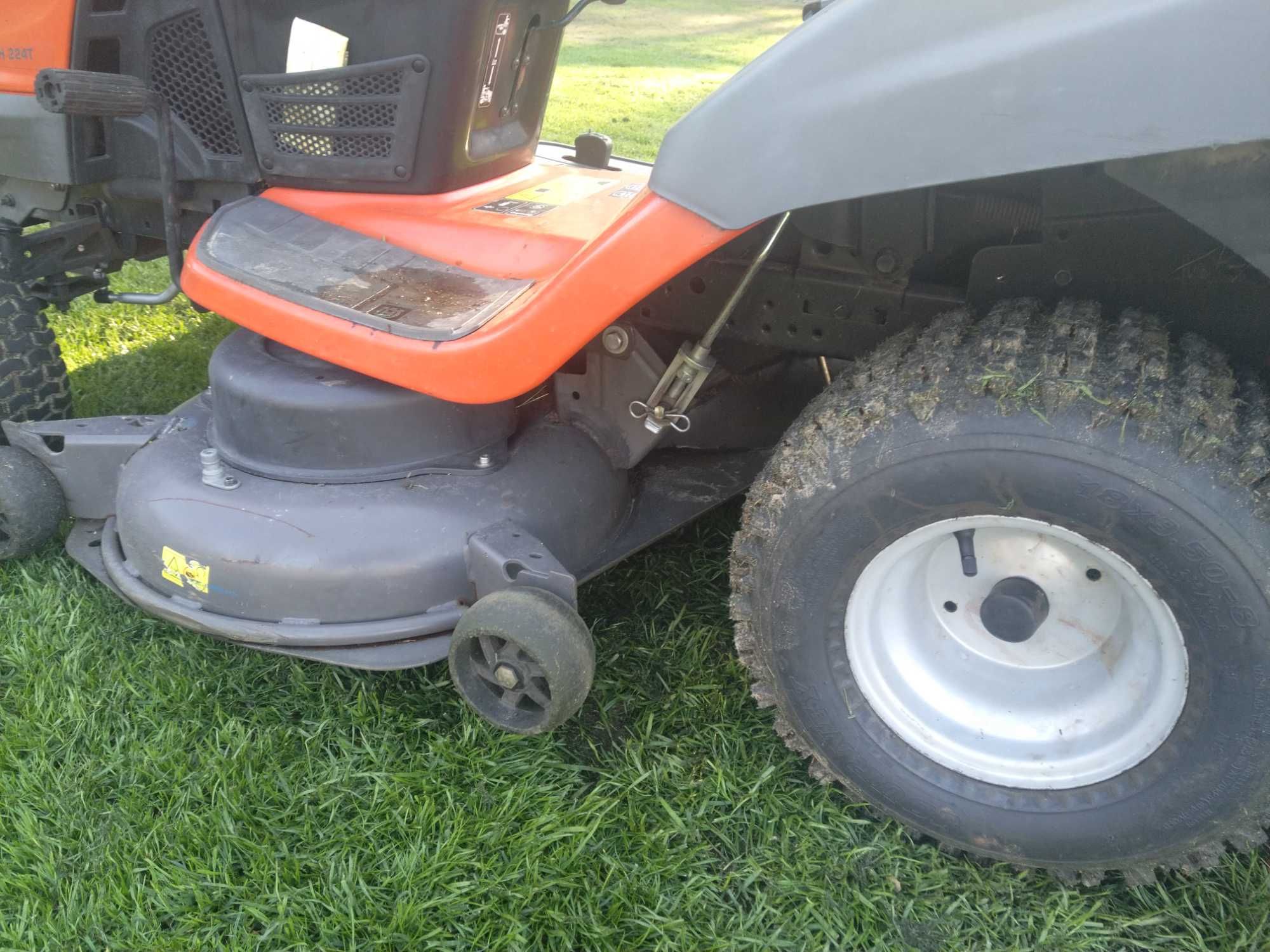 Traktorek Husqvarna cth 224t