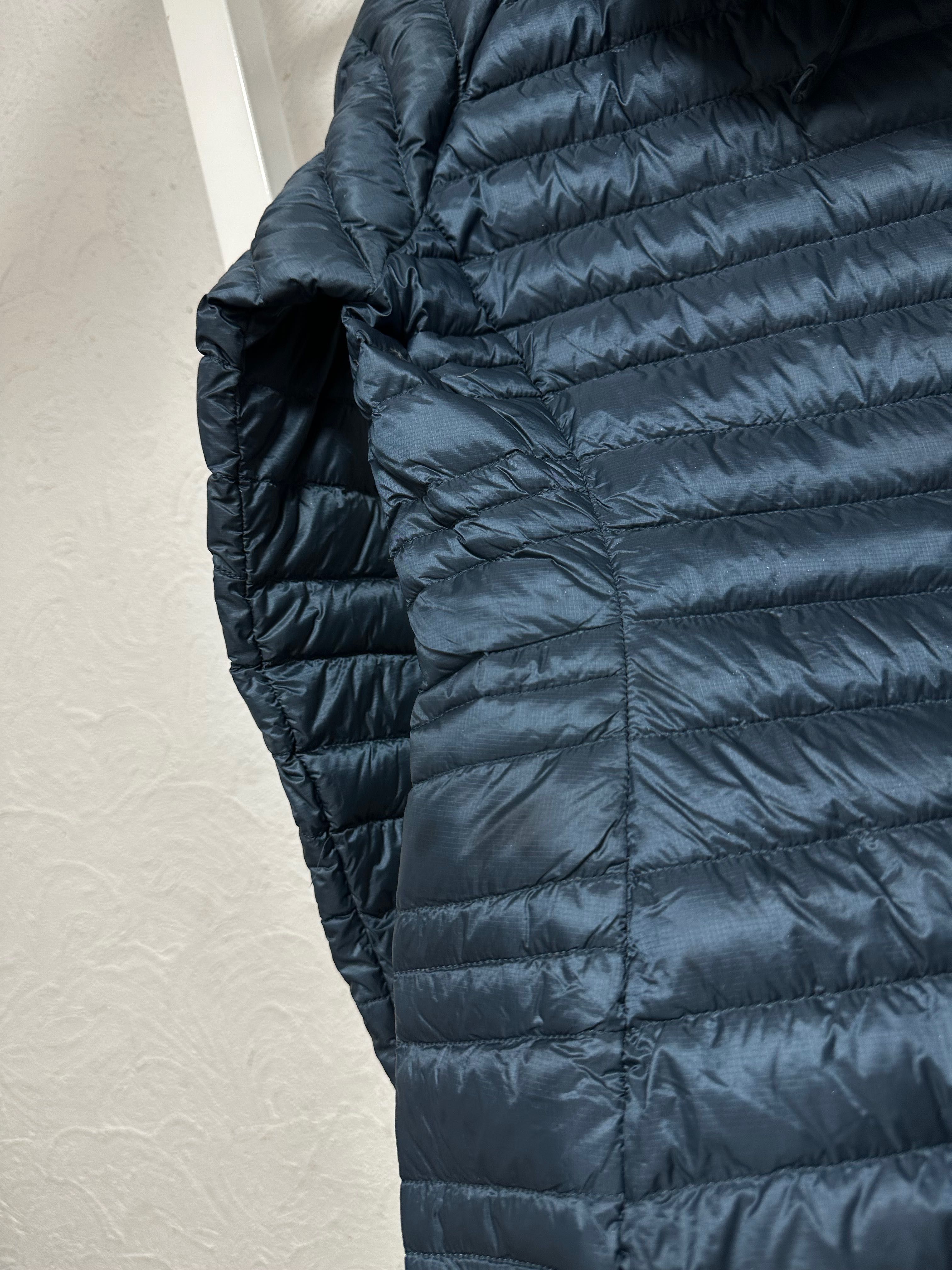 Женский микро пуховик Montane М размер pertex
quantum
