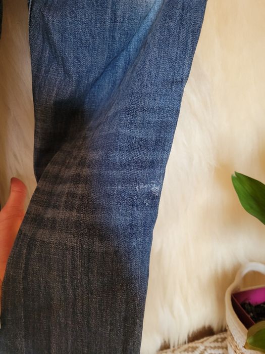 Spodnie , dżinsy,  jeansy fracomina m/L z cwiekami i przetarciami