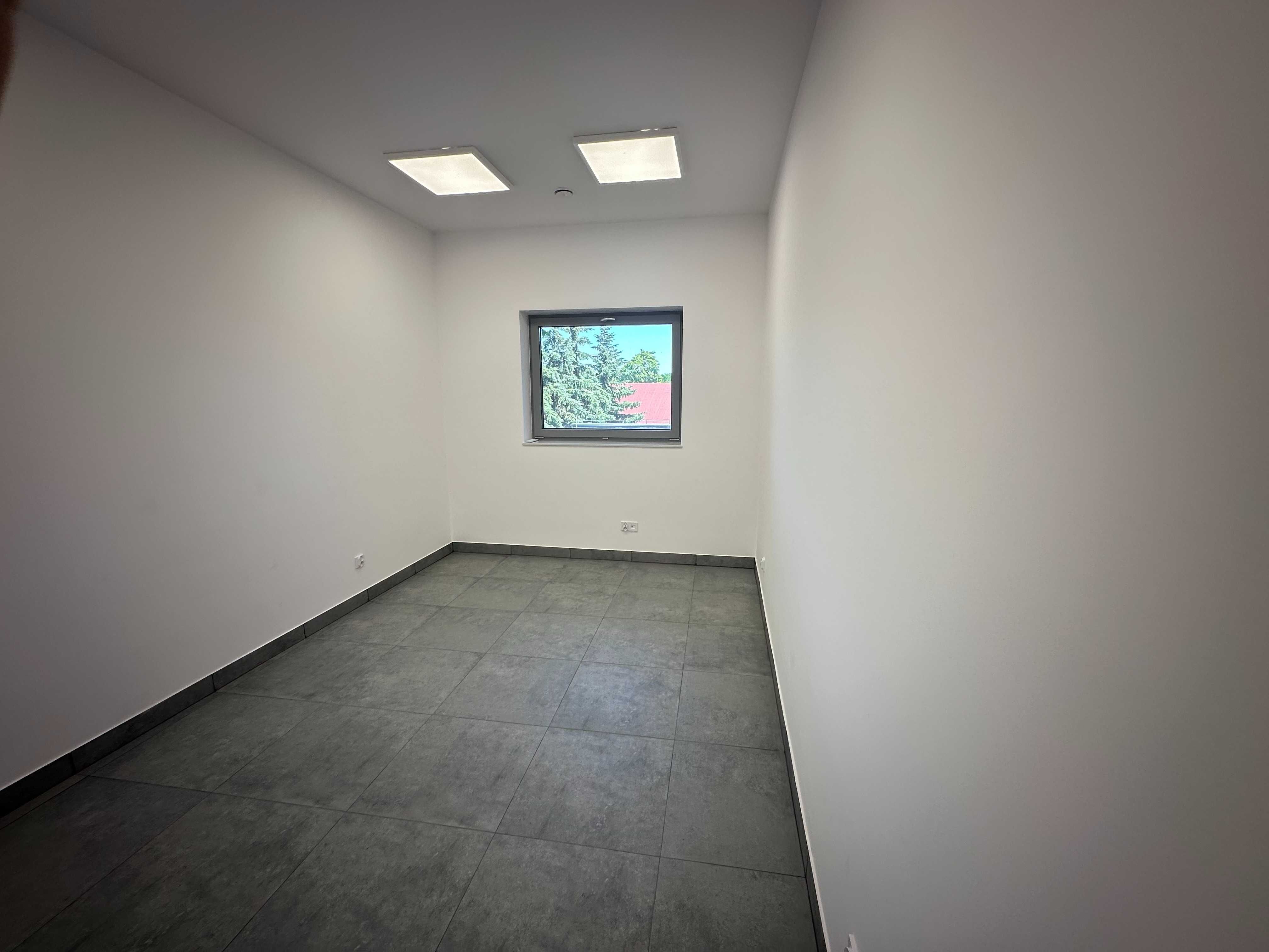 Wynajmę lokal 14 m2 w centrum Łasku, ul. Warszawska - Srebrne Pasaże