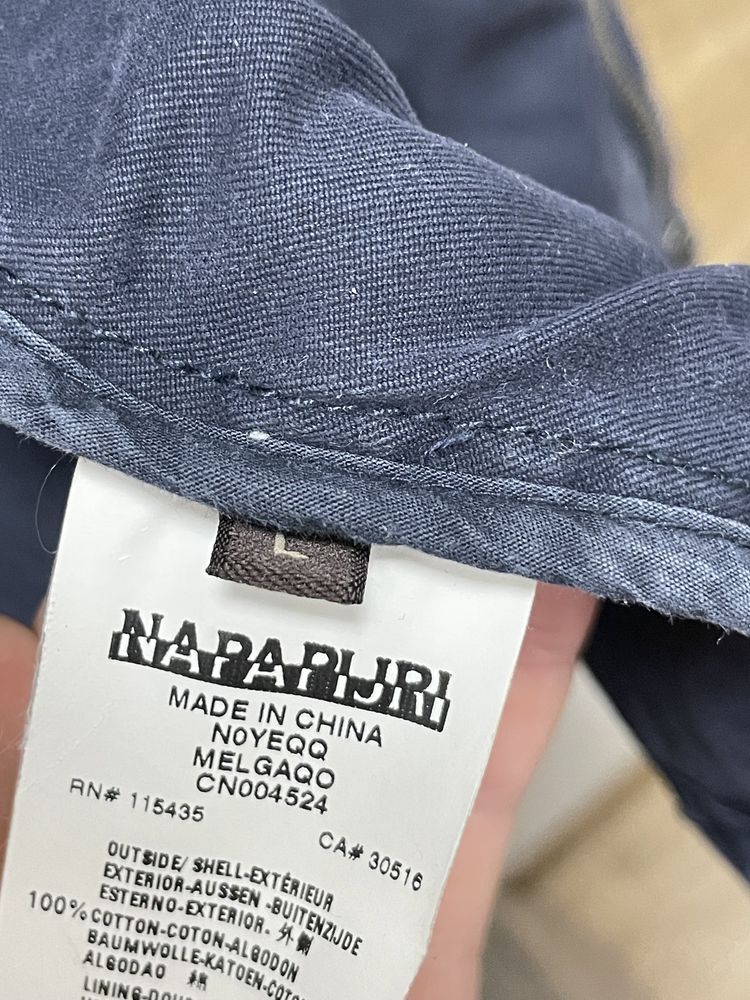 Продам куртку, вітровку від Napapijri size L Navy Blue