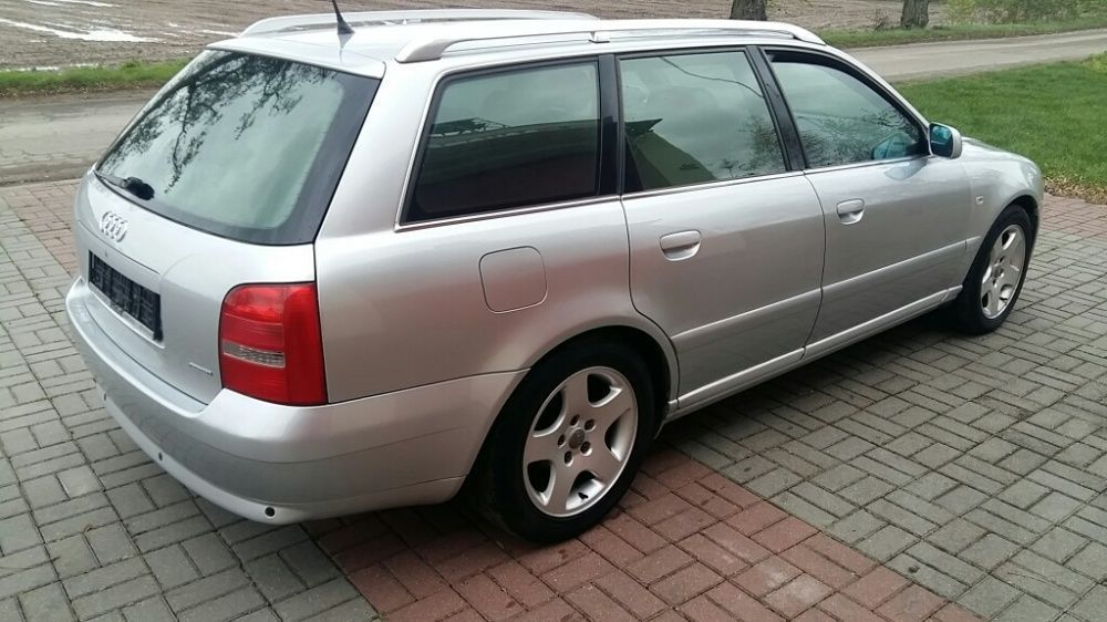 Audi A4 części blacharskie mechaniczne silnik skrzynia