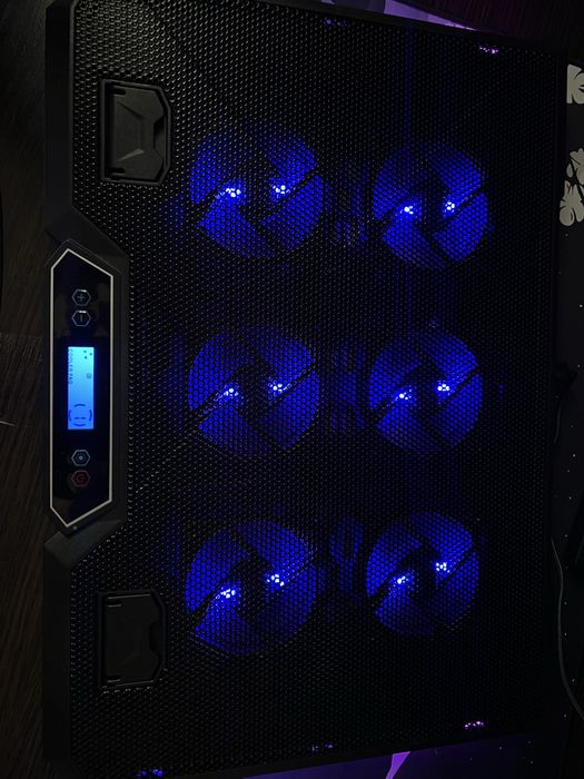 Охолоджуюча підставка для ноутбука