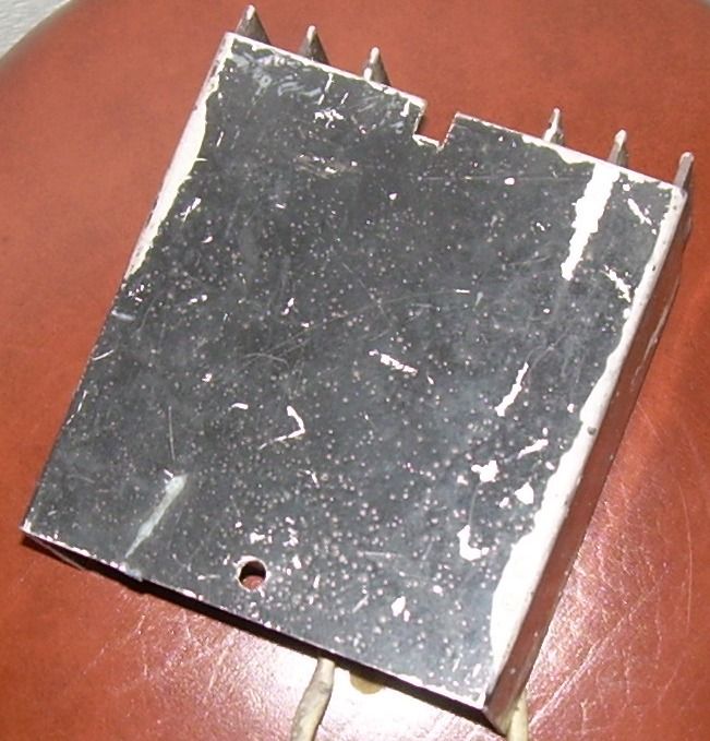 Fonte de Alimentação de 6V, 9V e 12V 1A