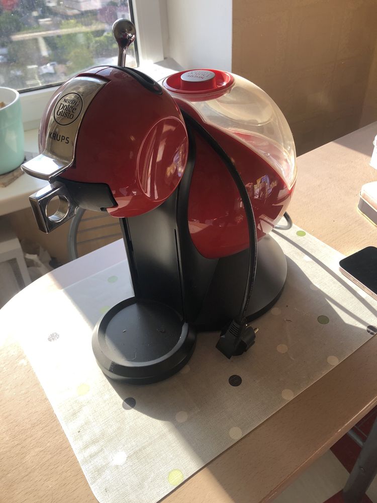 Кавомашинка Nescafé dolce gusto