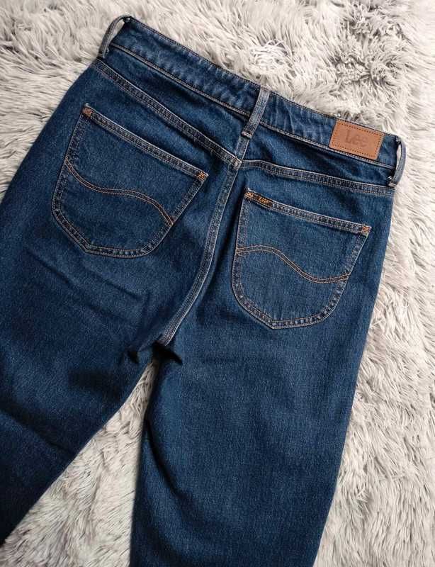 Jeansy Lee Carol damskie spodnie z wysokim stanem mom jeans proste W28