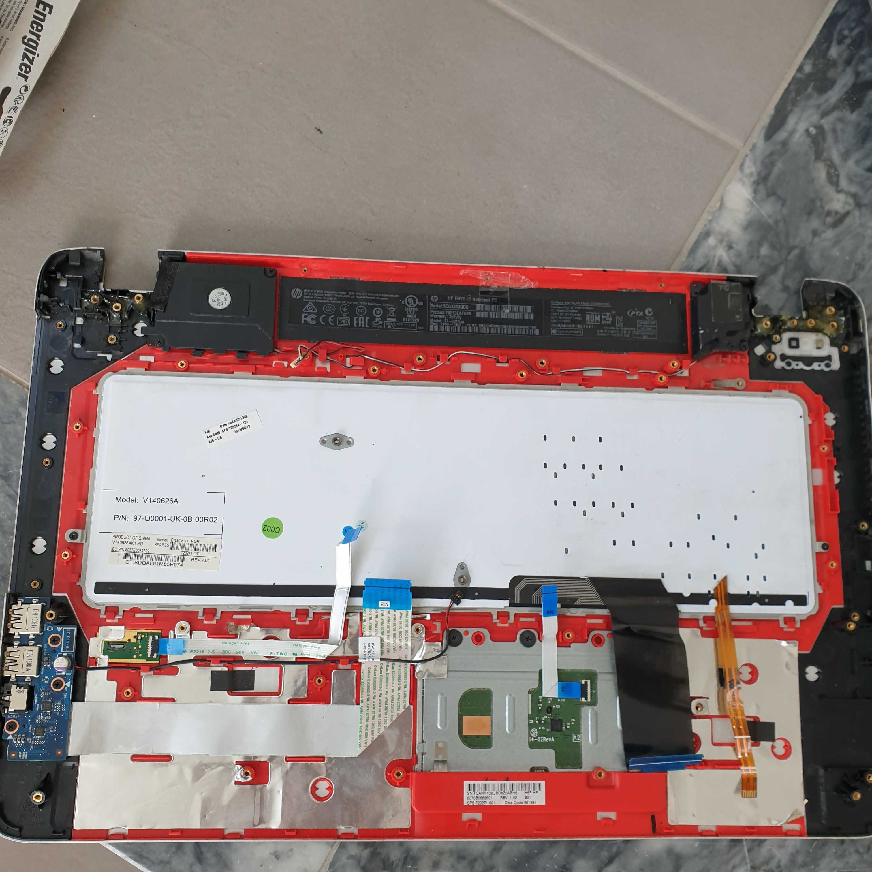 colunas Hp envy 17-j , restantes peças sob consulta