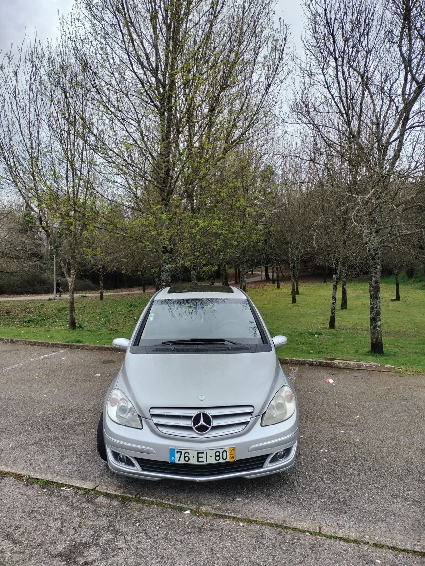 Mercedes B200 GPL legalizado no livrete