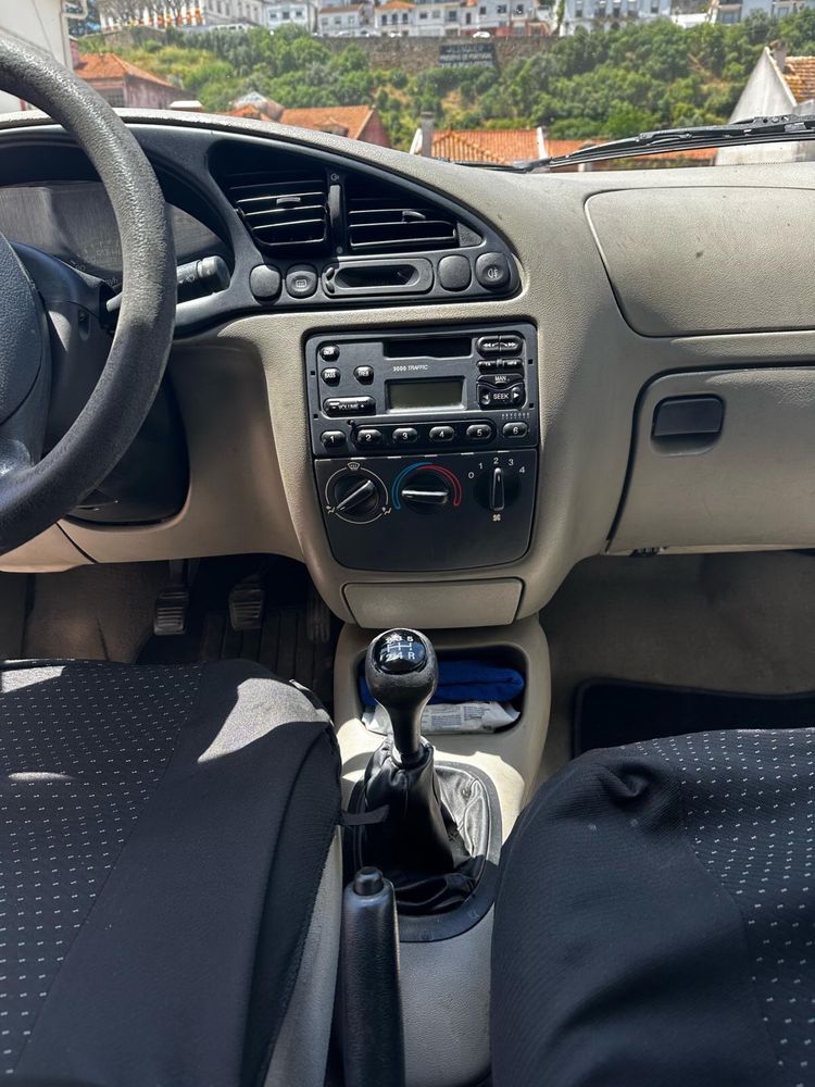 Ford fiesta de 99