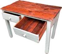 mesa rustica antiga em completo mau estado geral