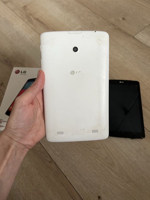 Планшет lg v400 на запчастини