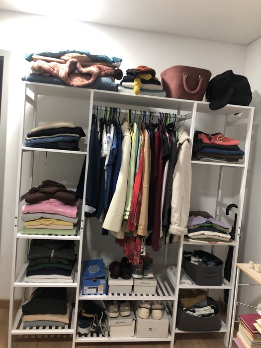 Roupeiro aberto madeira de bambú