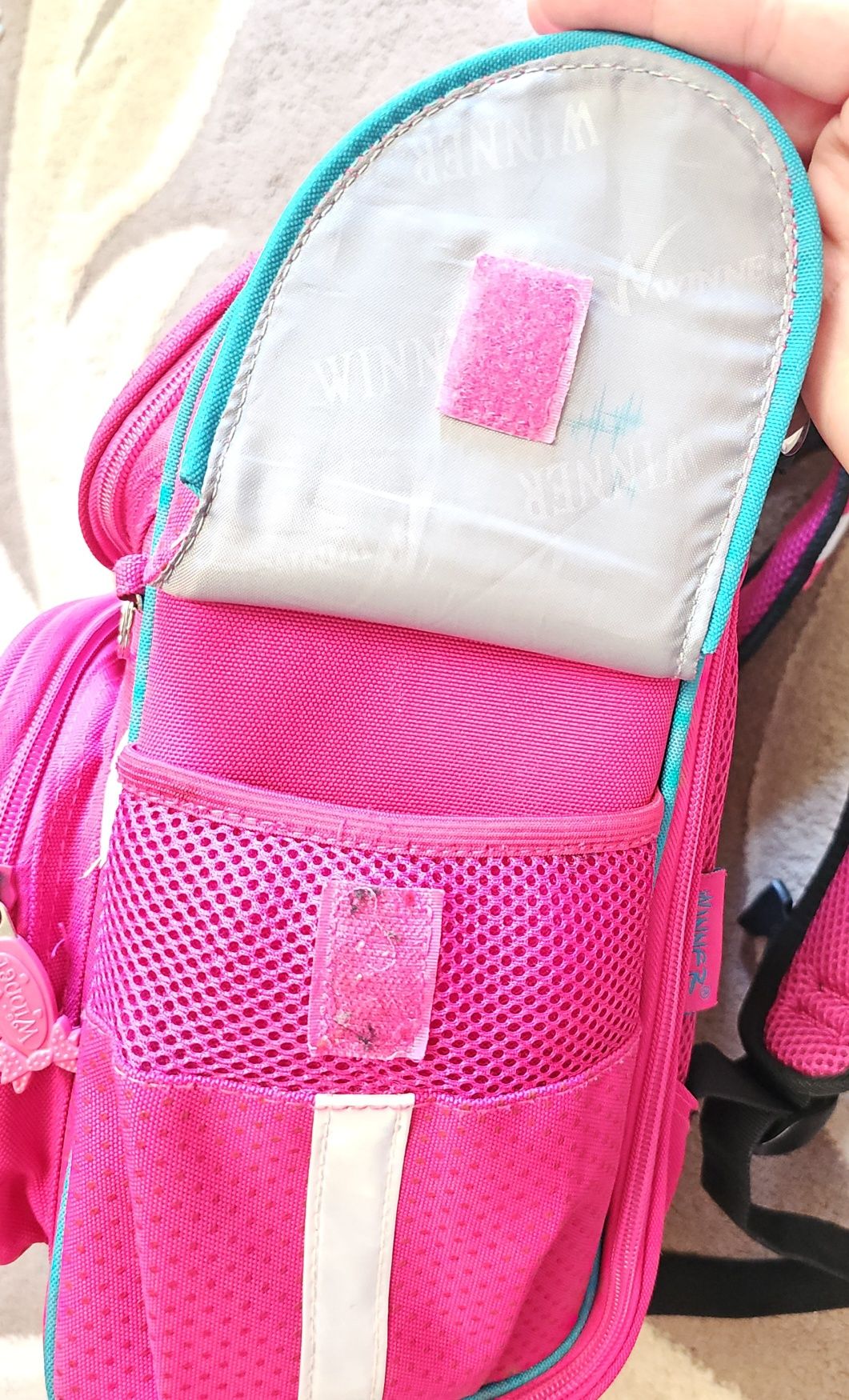 Фірмовий рюкзак для початкової школи в доброму стані