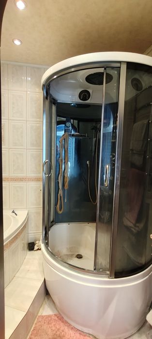 Продаж 3-х кімнатна квартира в центрі міста