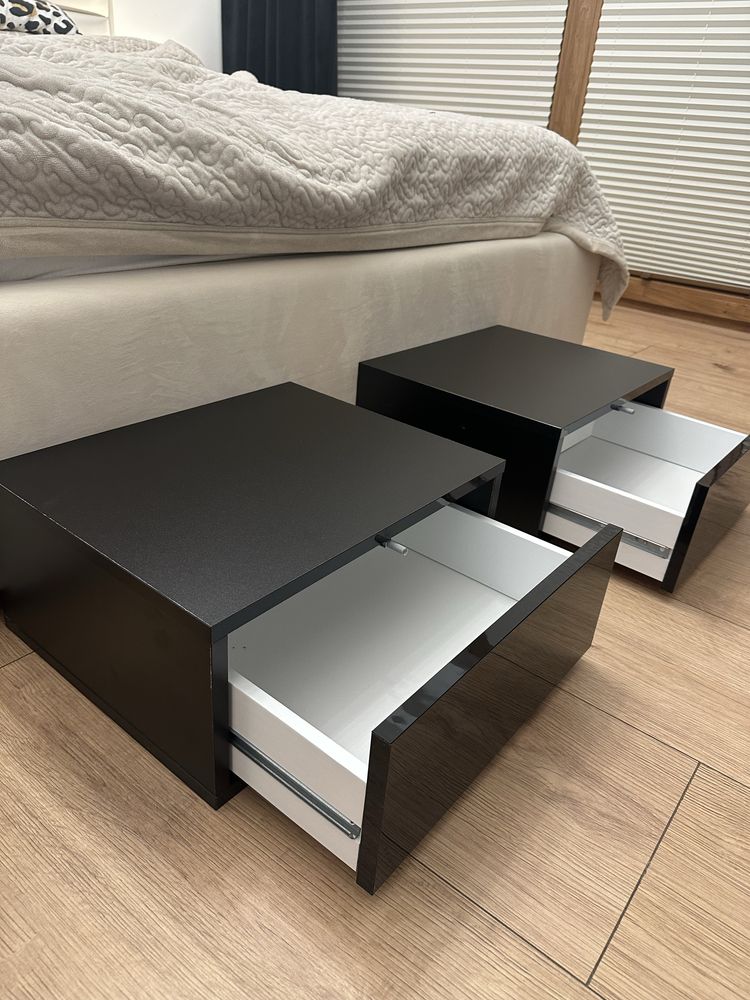 Szafki nocne, dwie toaletki