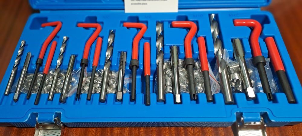 Kit para Restauração do Bloco do Motor. 131 Pcs (Artigo Novo)