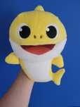 Baby shark pacynka grajaca