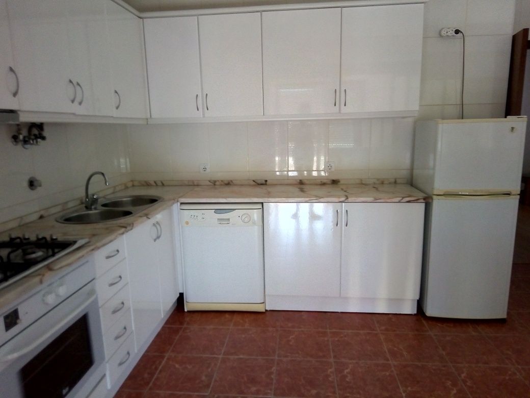 Apartamento T1 com garagem