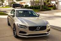 Volvo S90 T5 Momentum z USA