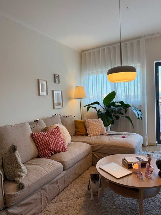 Sofá IKEA 2 lugares com Chaise Longue + Sofá-Cama + Capas Extra