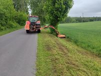 Kosiarka wysięgnikowa bijakowa