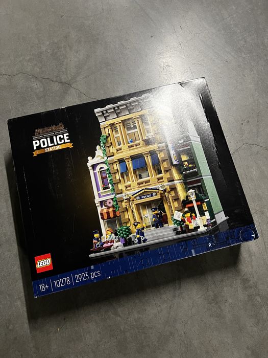Lego 10278 posterunek policji