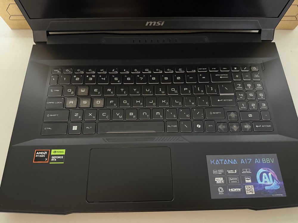 Ноутбук MSI Katana A17 AI B8VF (B8VF-1004XPL) Ryzen 7 8845|16|1TB|4060
