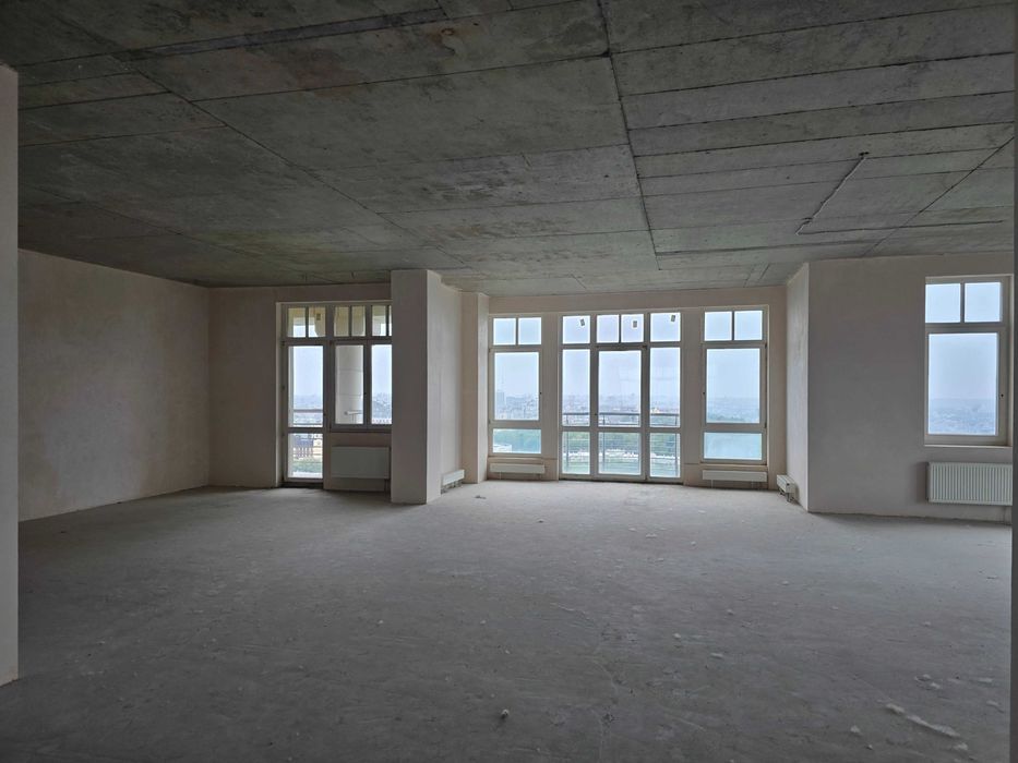 Найкраща квартира(490м2)з терасою та видом на Дніпро,на Грушевского 9