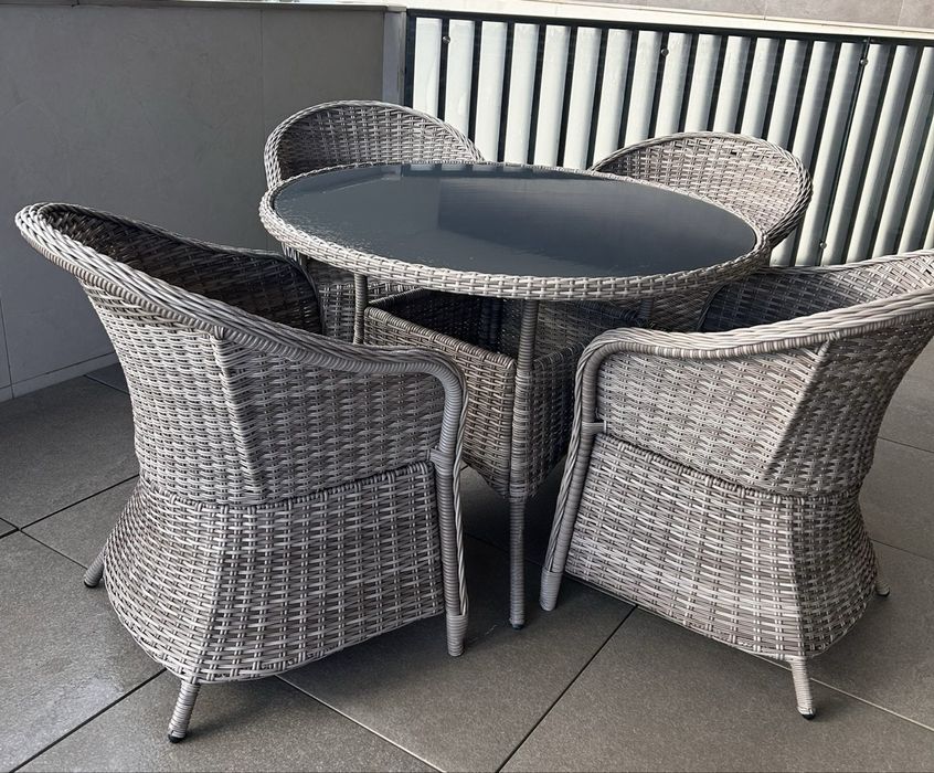 Mesa exterior + 4 cadeiras