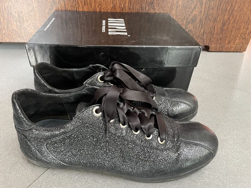 Buty Oxfordy sznurowane Simple 40 skóra lakierowane