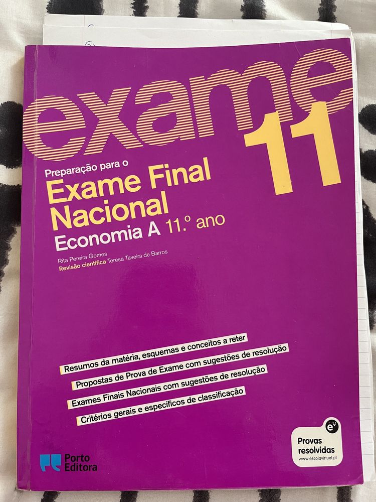 Livro de preparação para o exame de economia do 11º ano