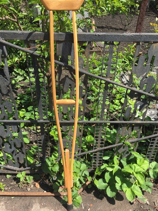 Костыль деревянный подмышечный / Милиця дерев'яна пахвова