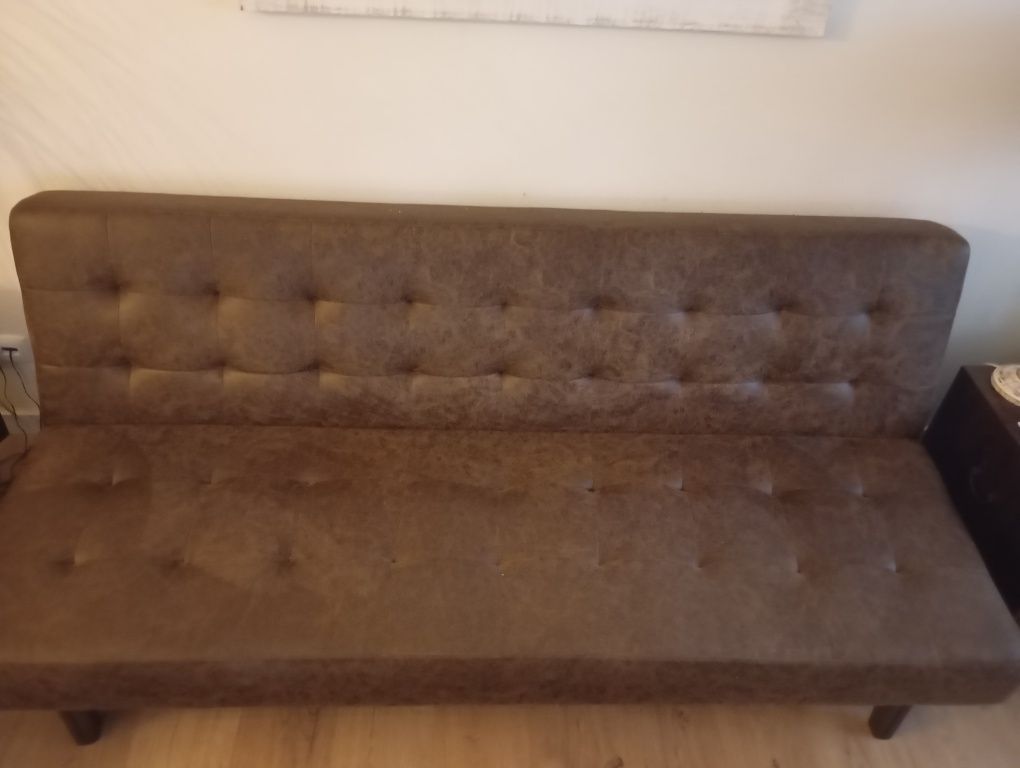 Sofá cama castanho escuro