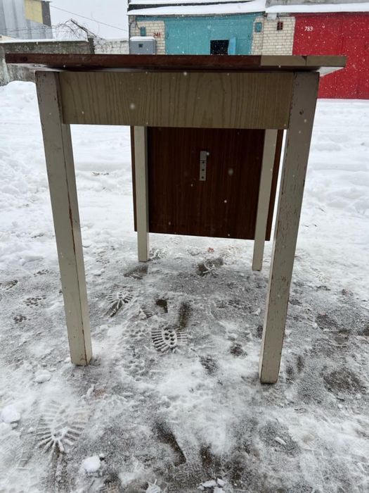 Продаю раскладной кухонный стол